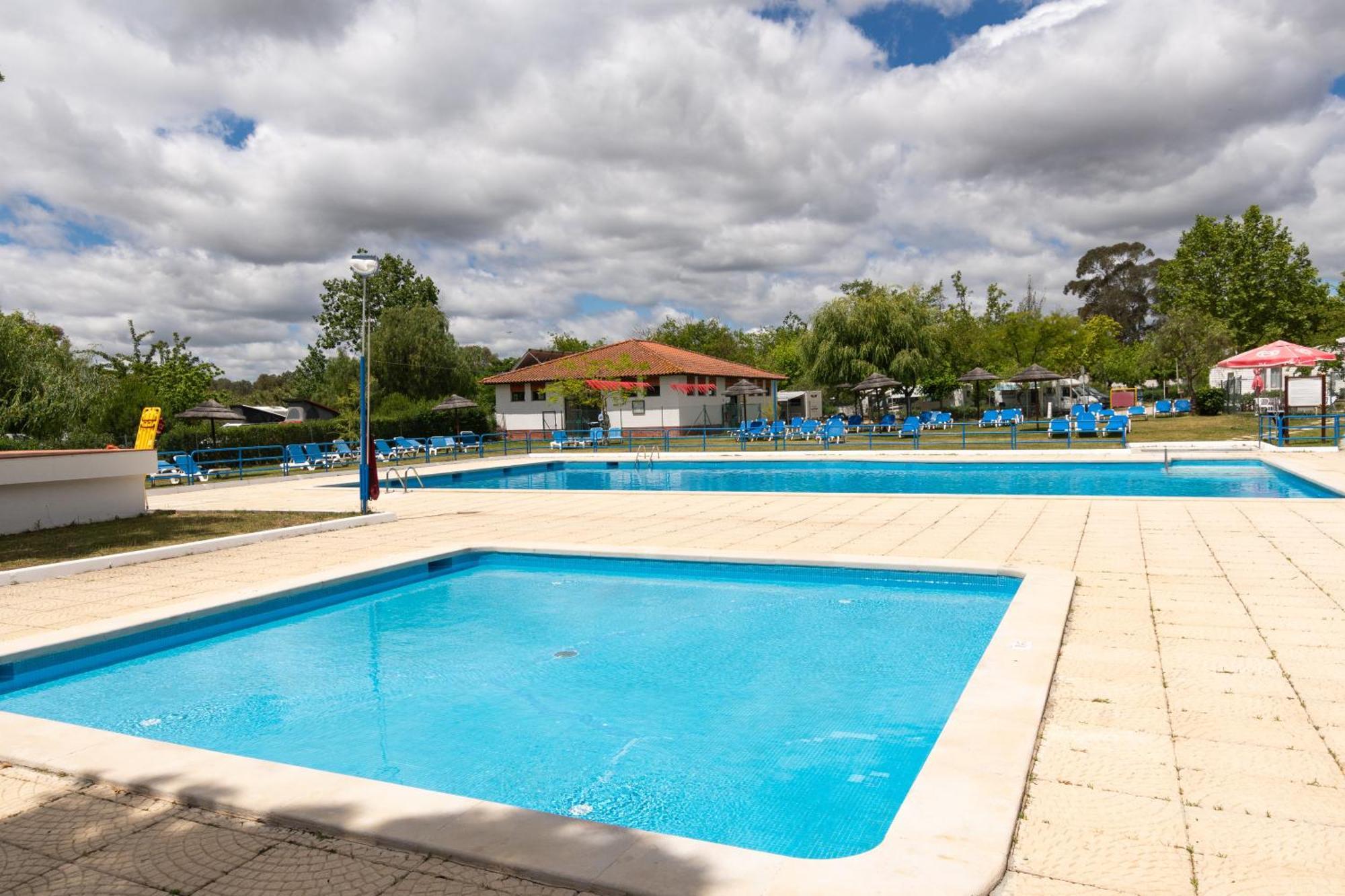 Parque De Campismo Orbitur Evora Hotel Luaran gambar